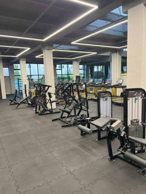 Strefa siłowa w Progress Gym Wrocław