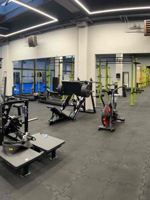 Strefa siłowa w Progress Gym Wrocław